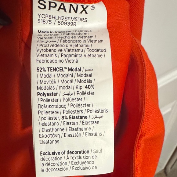 SPANX Exclusive: Poppy Color AirEssentials® Pique Sleeveless Mockneck (L) - Picture 9 of 10